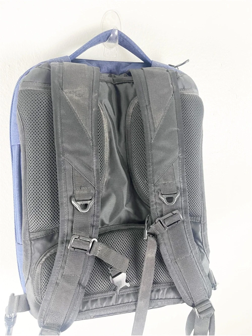 EBAGS Blue Professional Laptop Weekender Zip Pockets Adjustable Straps Backpack